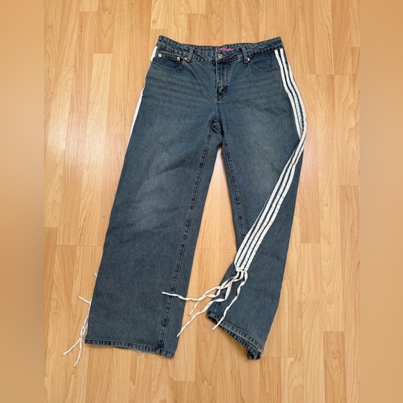 Edikted Denim - Edikted Blue Jeans with Ribbon White Stripes Size L